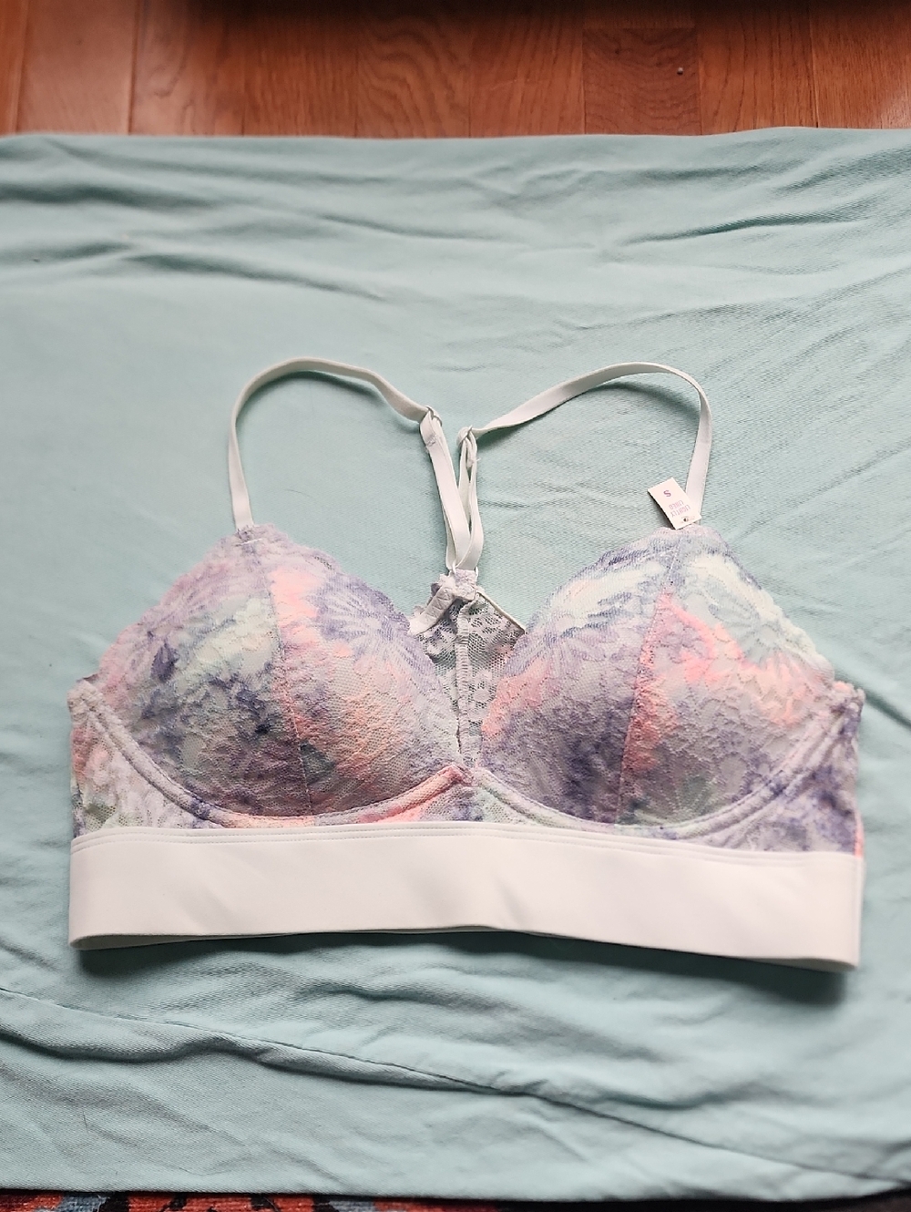 PINK Victoria's Secret Pastel Lace Bralette NWT Small